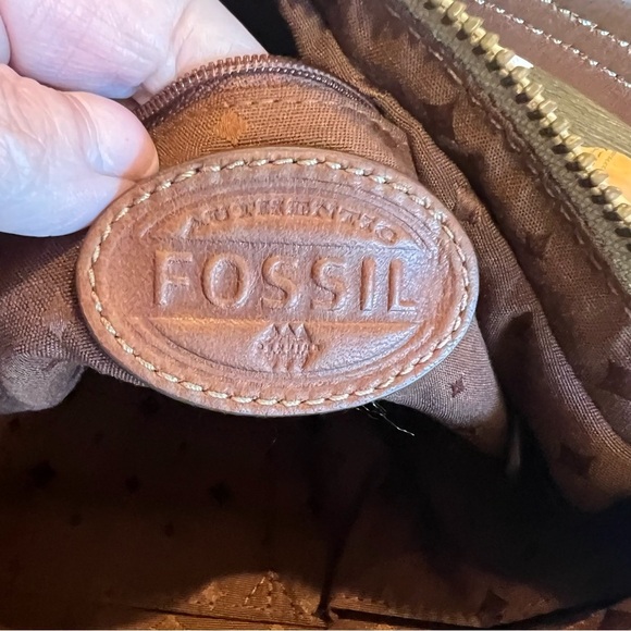 Fossil Leather and Suede Stylish Hobo Bag - Picture 12 of 12